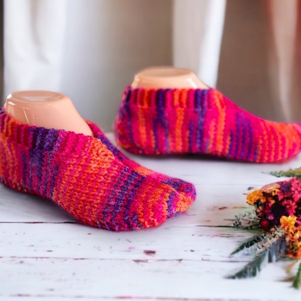 Knitting Pattern - Slip-On Slippers for Adults – Easy Slippers to Knit on Straight Needles - Easy to Knit Knitting Tutorial - English Only