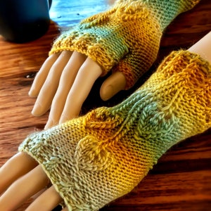 Knitting Pattern - Autumn Leaf Half Gloves Knit Flat on 2 Needles Easy Fingerless Gloves on Straight Needles with Video Links - English Only