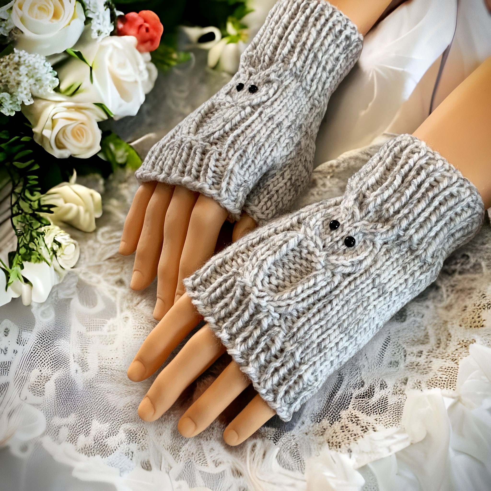 Free owl fingerless gloves knitting pattern - Gathered