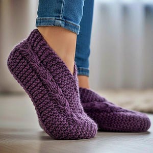 Easy to Knit Bow Slippers Tutorial - Knitting Pattern PDF - Includes Video Links for Beginner Knitters!