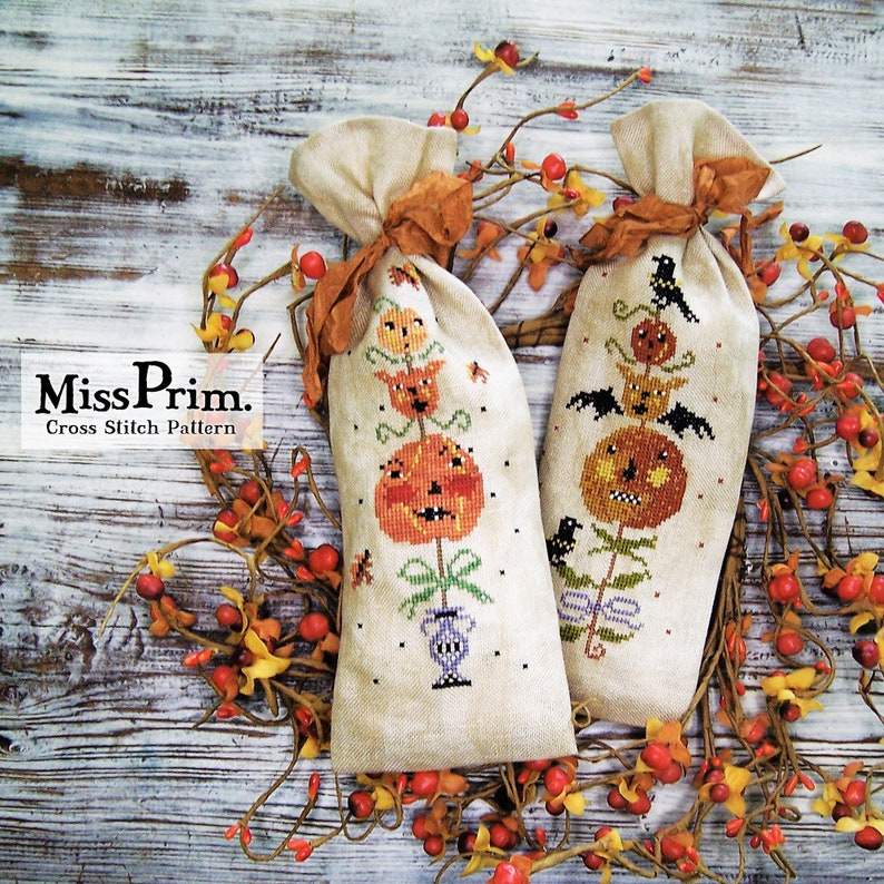 Pumpkin Love Treat Bags from RhondasOriginals on Etsy