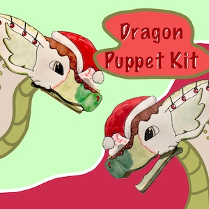 Può includere: Illustrazione di due teste di drago con cappelli di Babbo Natale, con la scritta "Dragon Puppet Kit" in una nuvoletta rossa. I draghi sono bianchi, con dettagli verdi e marroni, su sfondo verde chiaro e rosso.