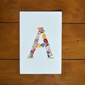 Letras do alfabeto para fazer iniciais ou arranjos usados para decoração no quarto, sala de aula, creche, etc.
