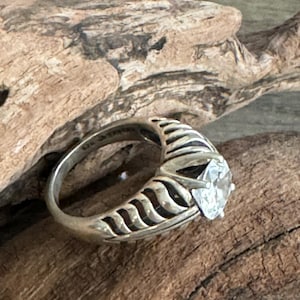 Vintage Kabana Sterling & CZ ring size 9