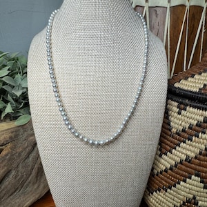 Vintage Genuine  pearl and sterling silver choker necklace