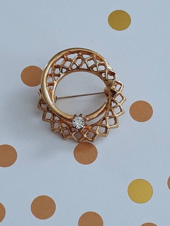 Vintage Gold Double Circle Cutout Brooch with Whi… - image 3