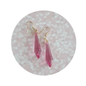 Lucite Completes the Look! Fantastic Faceted Fuchsia Earring Drops with Gold Accents- A Mid Century Luxe Look!