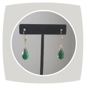 Elegant Emerald & Glorious Gold! Simple and Small Vintage Mid Century Tear Drop Charms Handcrafted in a Swinging Earring Set
