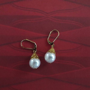 And the Bride Wore Lucite! White Lucite Pearl Bead Earring Set with Goldtone Filigree Accents