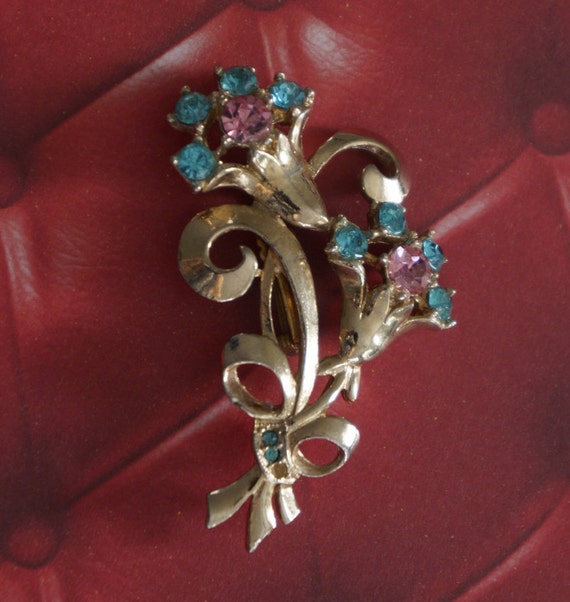Vintage 1950's Flower Bouquet Brooch in Awesome A… - image 7
