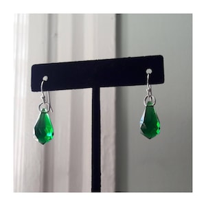Elegant Emerald Green! Simple and Small Vintage Mid Century  Tear Drop Charms Handcrafted in a Swinging Earring Set