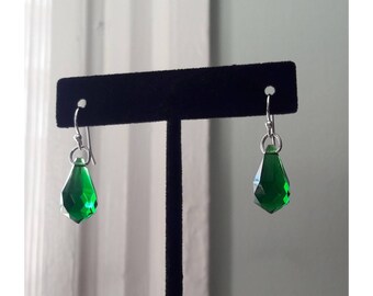 Elegant Emerald Green! Simple and Small Vintage Mid Century  Tear Drop Charms Handcrafted in a Swinging Earring Set