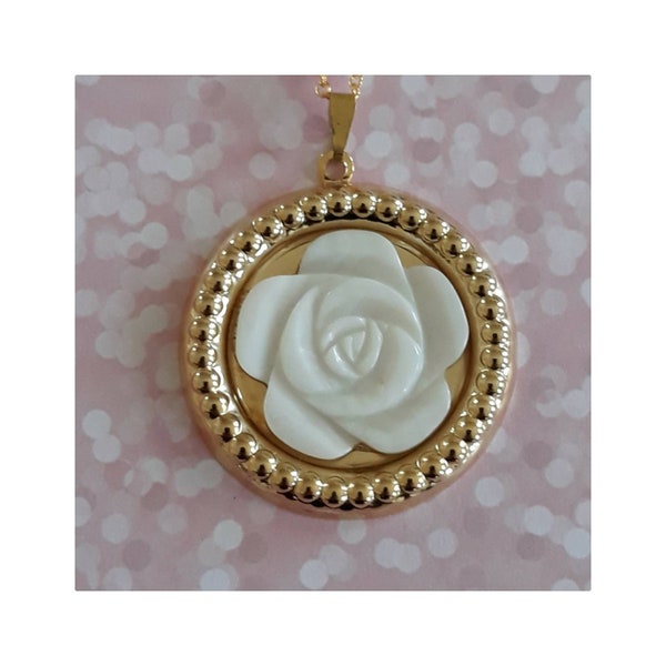 A Thoroughly Mod-ern Medallion! Gold Medallion Necklace with Vintage Mother of Pearl Flower Design