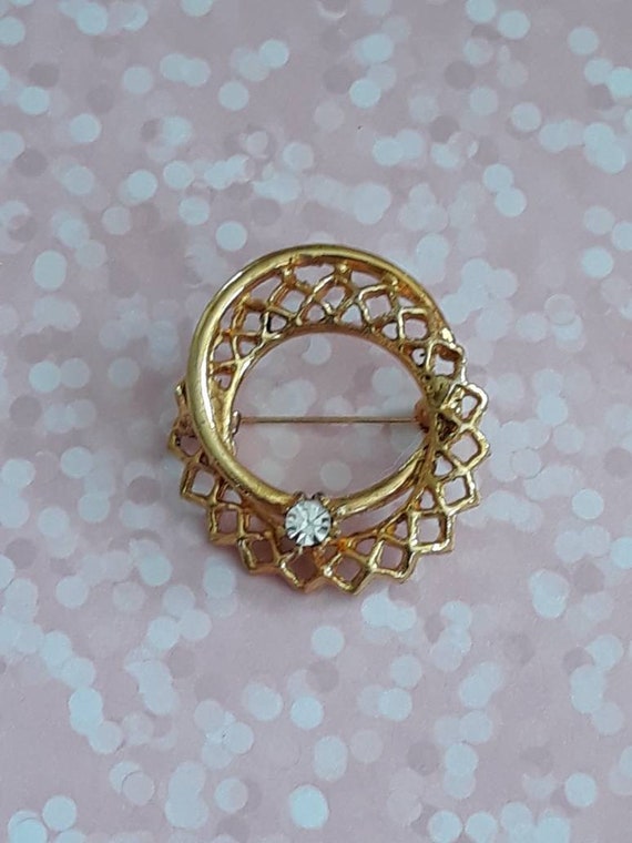 Vintage Gold Double Circle Cutout Brooch with Whi… - image 2