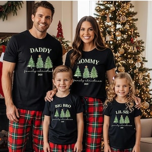 Maglietta natalizia personalizzata per la famiglia, pigiama natalizio personalizzato, pigiama coordinato per la famiglia con il bambino, regali di Natale per la famiglia, maglietta con pigiama natalizio