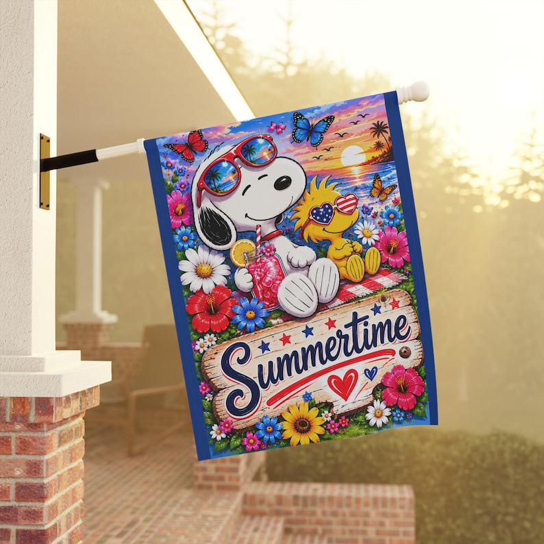 Bandera/pancarta de jardín veraniega de Snoopy y Woodstock, atardecer floral en la playa. imagen 9