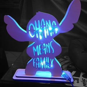 Stitch Ohana betekent familielamp/snuisterij