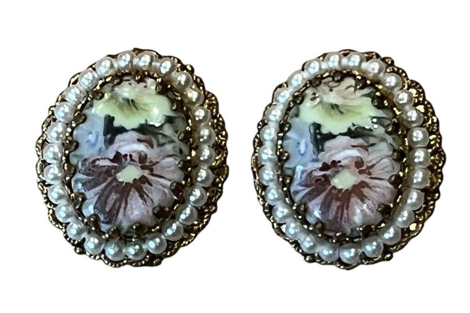 ■VINTAGE HOLLYWOOD■ Texture Pearl Flower Earrings VH249OEA Vtg West Germany Faux Pearl Flower Clip on Earrings Floral