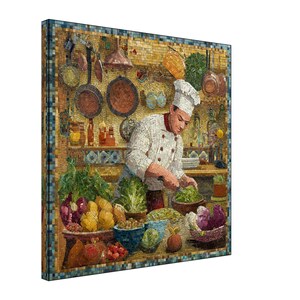 Peut inclure: Une œuvre d'art en mosaïque représentant un chef dans une cuisine. Le chef, vêtu d'un uniforme et d'un chapeau blancs, prépare des aliments. La cuisine présente des casseroles et poêles en cuivre, ainsi que divers légumes. L'œuvre est encadrée d'une bordure en mosaïque.