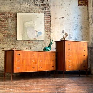 Teak bedroom set with Exo-legs