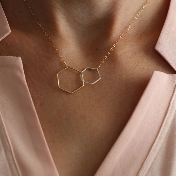 Gold Hexagon Necklace, Dainty Gold Necklace, Delicate Gold Necklace, Dainty Gold Necklace, Connected Linked Hexagons Big and Small, N198