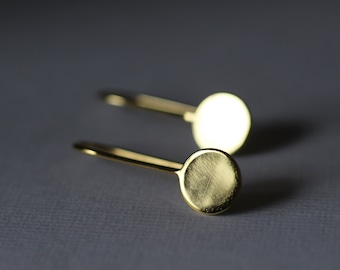 Gold Earrings, Delicate Gold Earrings, Gold Ear Threaders,  Shiny Disc, Shiny Earrings, Sterling Silver Ear Threaders, Gold Ear ThreadersE05