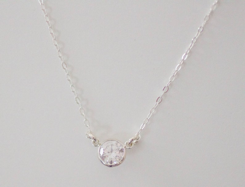 Small Gold Necklace, Delicate Diamond Necklace, Dainty Necklace, Sterling Silver, Choker Necklace, Cubic Zirconia CZ, Bridesmaids Gift, N130 imagem 5