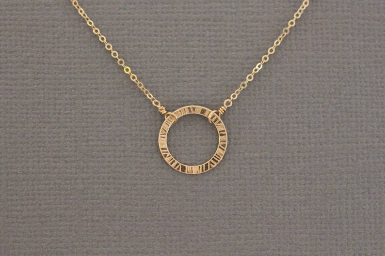 Minimalist necklace GIft for Her Circle Necklace Daily Gold Circle necklace Women/' s Necklaces Geometric Jewelry Delicate Jewerly