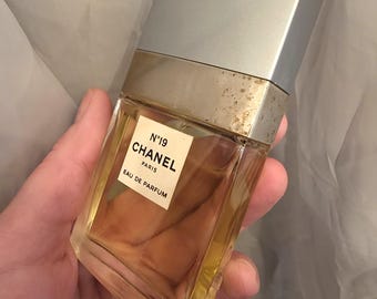 Chanel No. 19 Body Cream Creme Pour Le Corps 150 G/ 5 Fl.oz