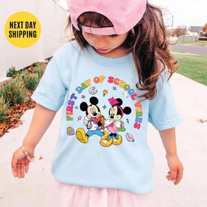 Camiseta con las mejores vibras del primer día de Minnie y Mickey, sudadera de regreso a clases de Disney, camiseta del primer día de Mickey, camiseta de regreso a clases, regalo para el maestro.