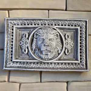 Concrete Lion Garden Plaque - Distinctive Outdoor Decor, Wildlife Ornament - Eye-catching Yard Art, Concrete Sculpture, Lawn Art, Zen Garden