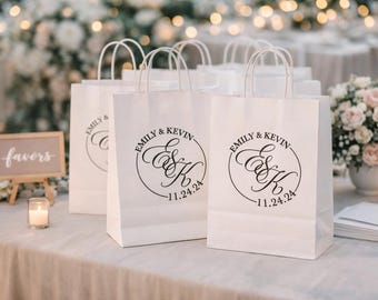 White Wedding Welcome Bags, Hotel Favor Bags for Wedding Guests, Custom Printed Gift Bags with Names and Date, Spring Wedding, Unique Gift