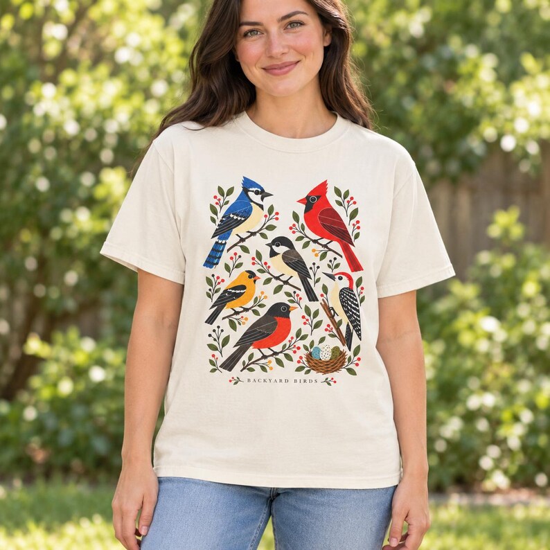 Camiseta para observadores de aves - Pájaros del jardín, camiseta colorida con estampado de aves de jardín, regalo para amantes de la naturaleza imagen 1