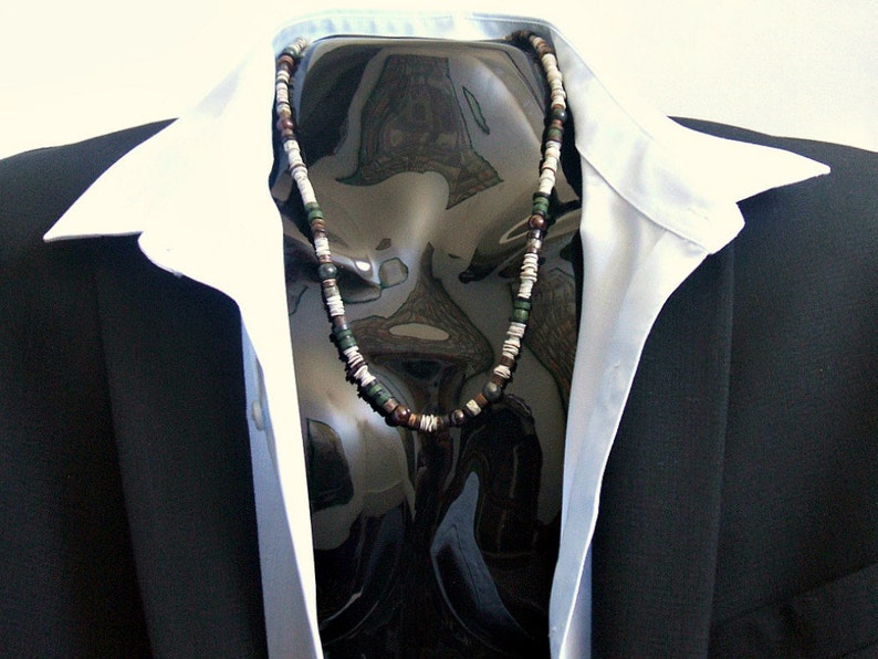 Men/'s Garnet Gray Green Earth Necklace