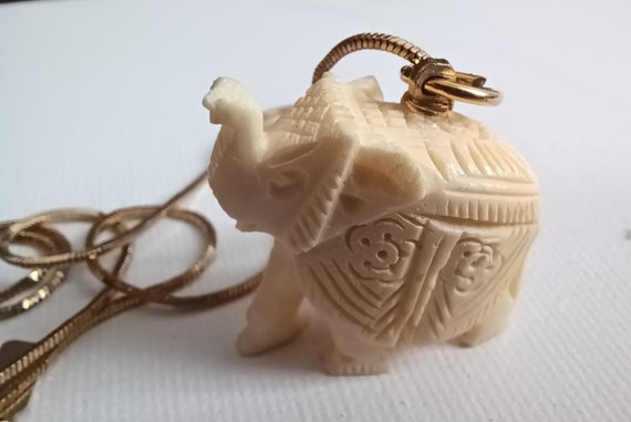 Vintage Carved Elephant pendant with chain- 1970s… - image 4