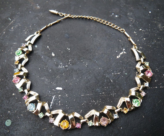 Vintage 1950s Rainbow rhinestone  necklace - frui… - image 1