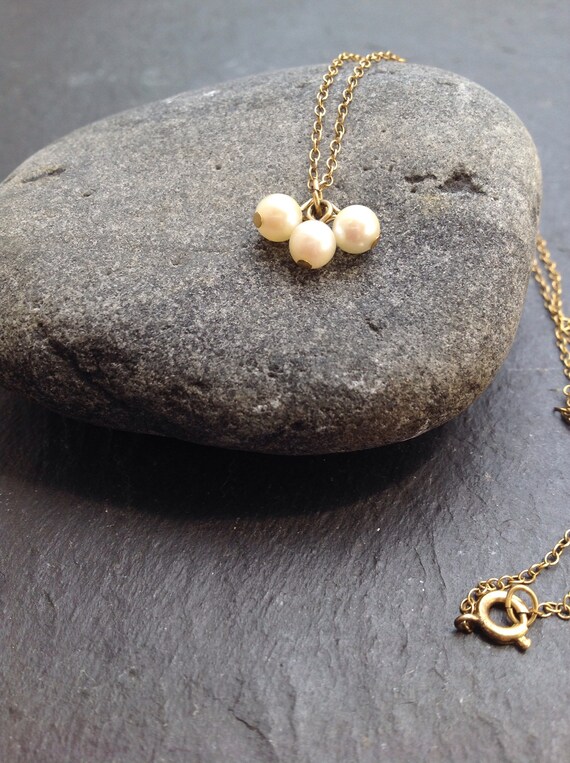 3 Pearl Pendant Necklace with 12 kt gold filled c… - image 6