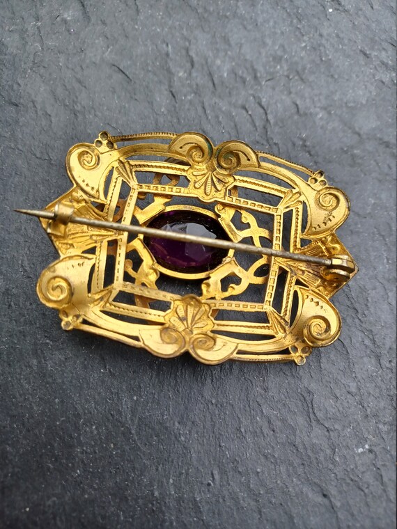 Large Art Nouveau Brooch with purple stone - gilt… - image 5