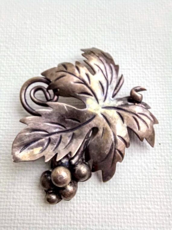 Grape Cluster Brooch - Wine - Vintage Taxco - Ste… - image 2