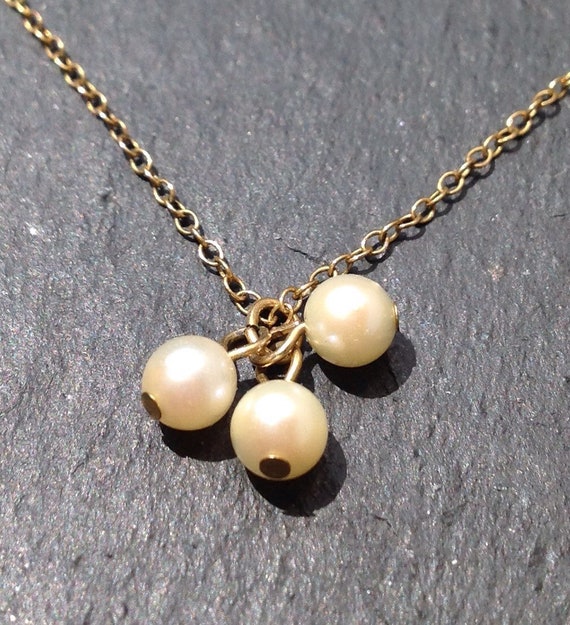 3 Pearl Pendant Necklace with 12 kt gold filled c… - image 2