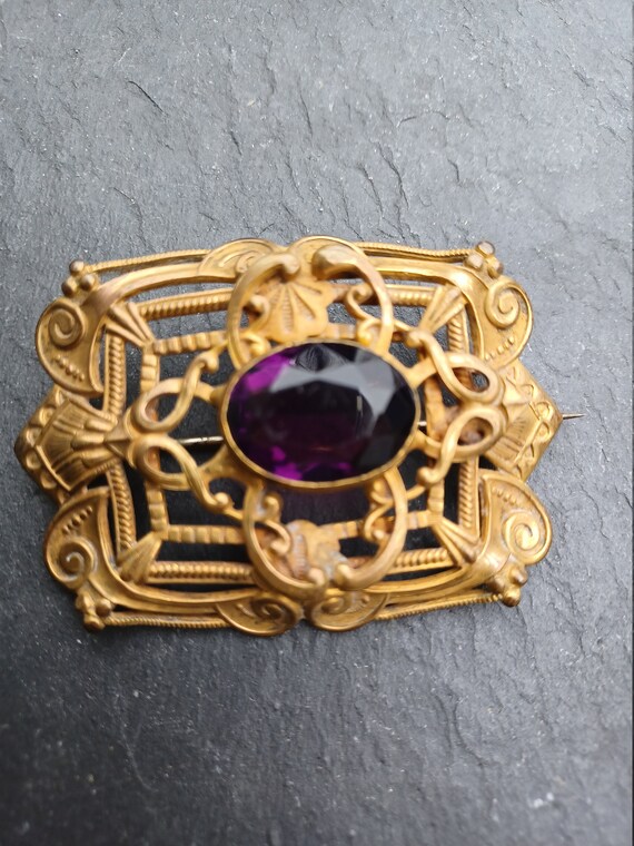 Large Art Nouveau Brooch with purple stone - gilt… - image 6