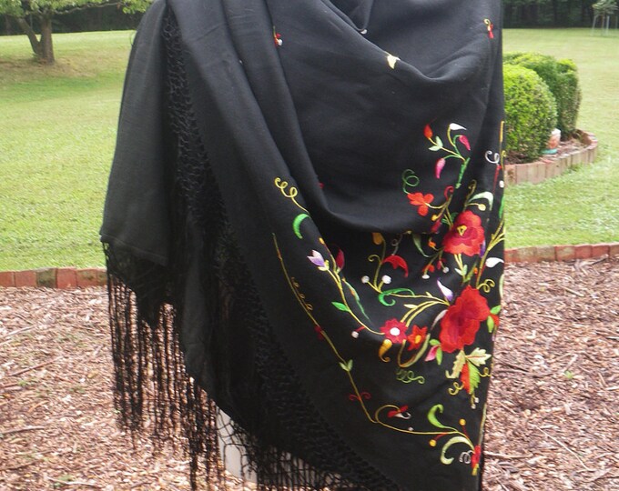 Large Embroidered Spanish Shawl or Wrap Roses Fringe Etsy