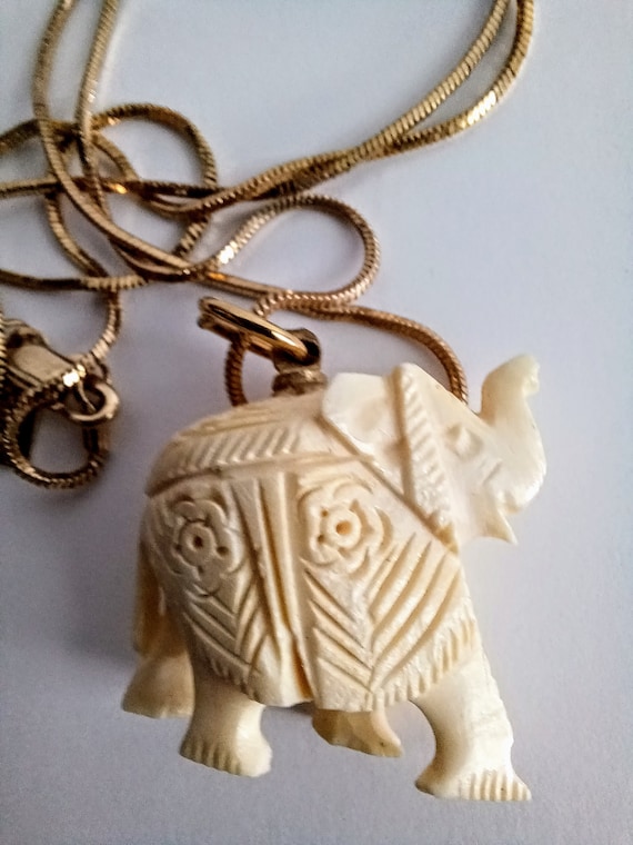 Vintage Carved Elephant pendant with chain- 1970s… - image 2