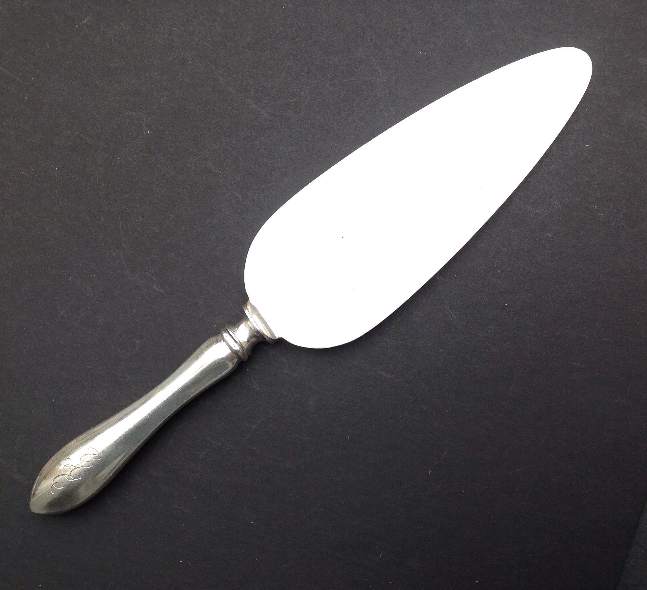 Sterling silver cake best sale server