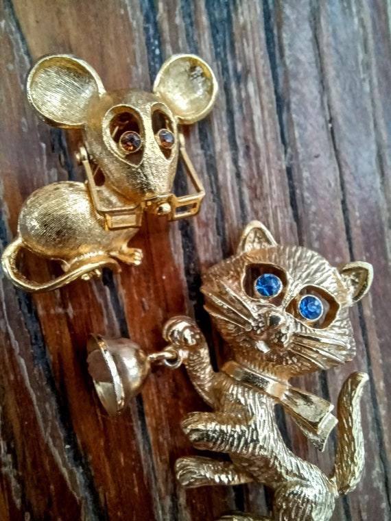 Vintage Articulated Cat and Mouse Brooches - Avon