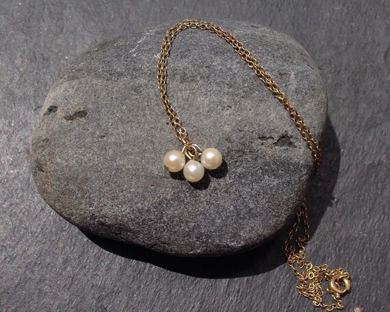 3 Pearl Pendant Necklace with 12 kt gold filled c… - image 5