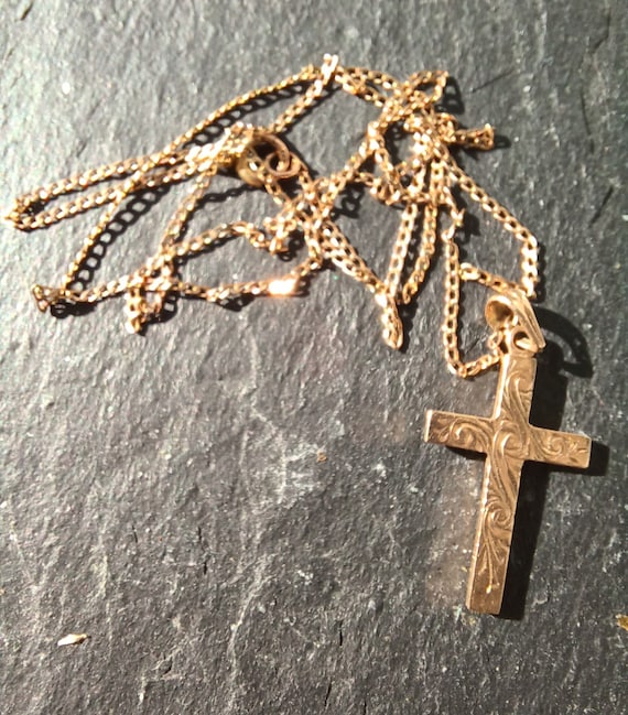 Vintage 10 kt gold Cross and Chain - petite - image 2