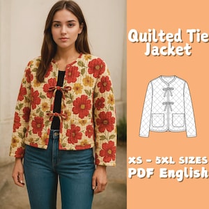 Pode incluir: Casaco acolchoado com laço e padrão floral em vermelho, amarelo e verde sobre fundo creme. O casaco tem fechos de laço e dois bolsos frontais. A imagem também inclui um desenho a traço do casaco e o texto "XS - 5XL SIZES PDF English."