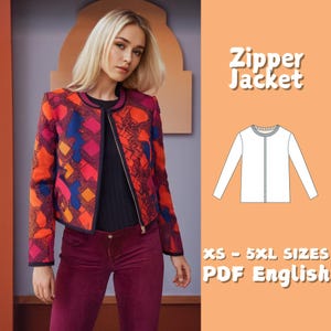 Op de afbeelding: Een kleurrijke jas met ritssluiting met een geometrisch patroon in oranje, roze en blauw. De jas heeft een zwarte rits en bies. De afbeelding bevat ook een lijntekening van de jas en de tekst "Zipper Jacket" en "XS - 5XL SIZES PDF English."