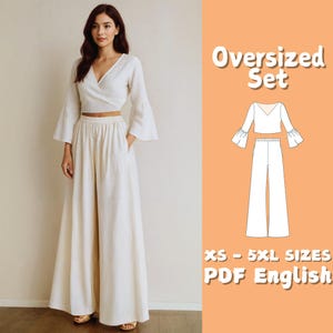 Può includere: Un completo oversize color crema, composto da un crop top a portafoglio con maniche a campana e pantaloni a gamba larga. L'immagine presenta anche un diagramma dell'outfit e il testo "Oversized Set" e "XS - 5XL SIZES PDF English".